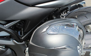 스즈키  SV650  키지마  헬멧 락